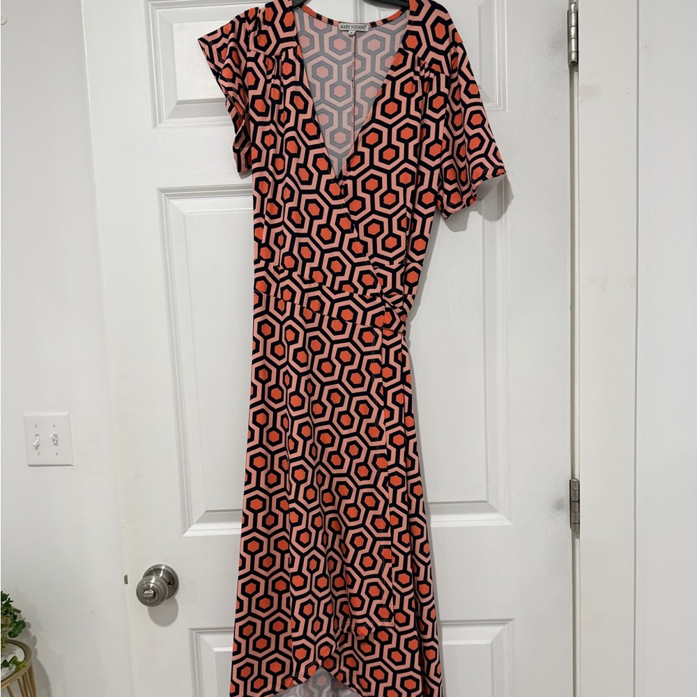 Geometric Print V-Neck Wrap Dress in Coral and Black